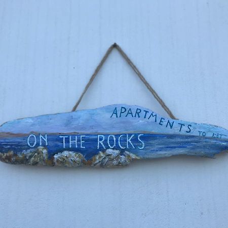 On The Rocks Apartment การิสโตส ภายนอก รูปภาพ