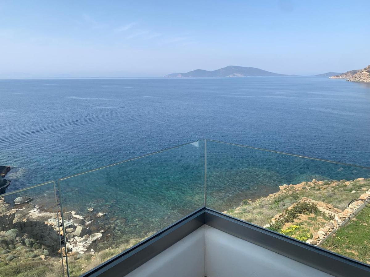 On The Rocks Apartment การิสโตส ภายนอก รูปภาพ
